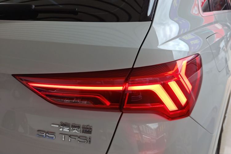 Audi Q3 2020 #8 Audi Q3 2020 car image #8