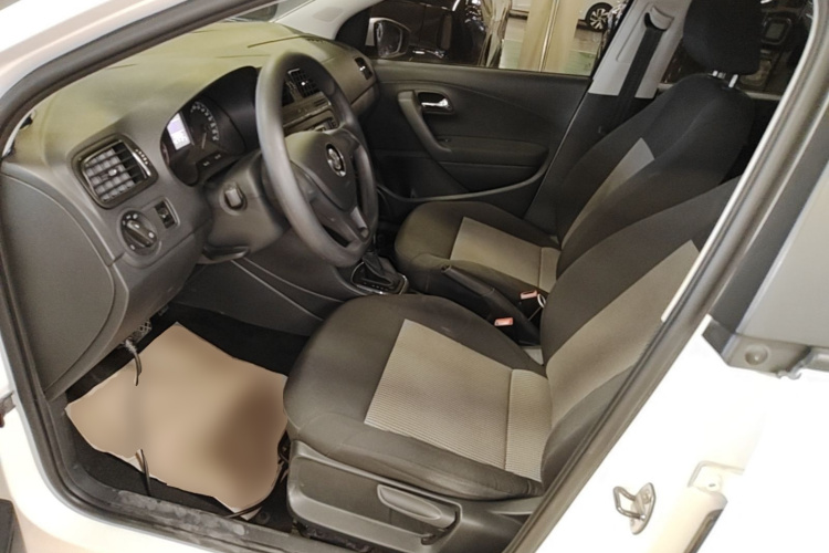 Volkswagen Polo 2016 #19 Volkswagen Polo 2016 car image #19