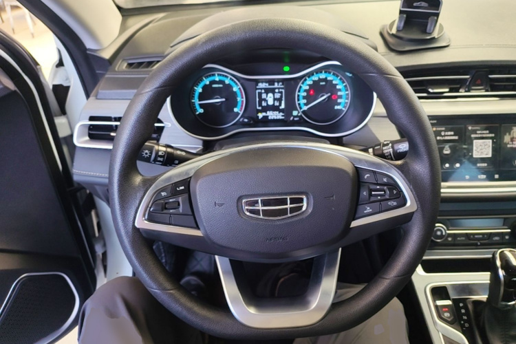 GEELY Emgrand 2022 #15 GEELY Emgrand 2022 car image #15