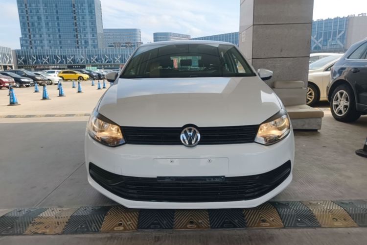 Volkswagen Polo 2017 car image #3