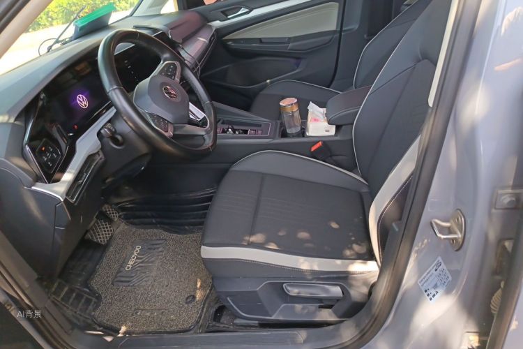Volkswagen Golf 2021 car image #17