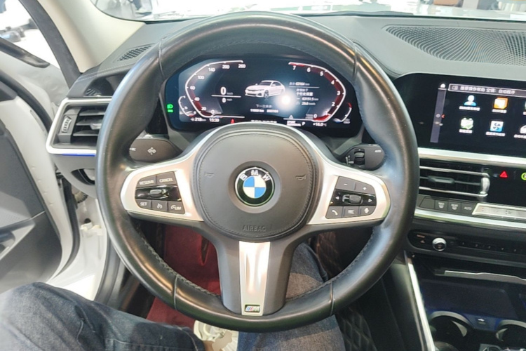 BMW 3 Series 2022 car image #15