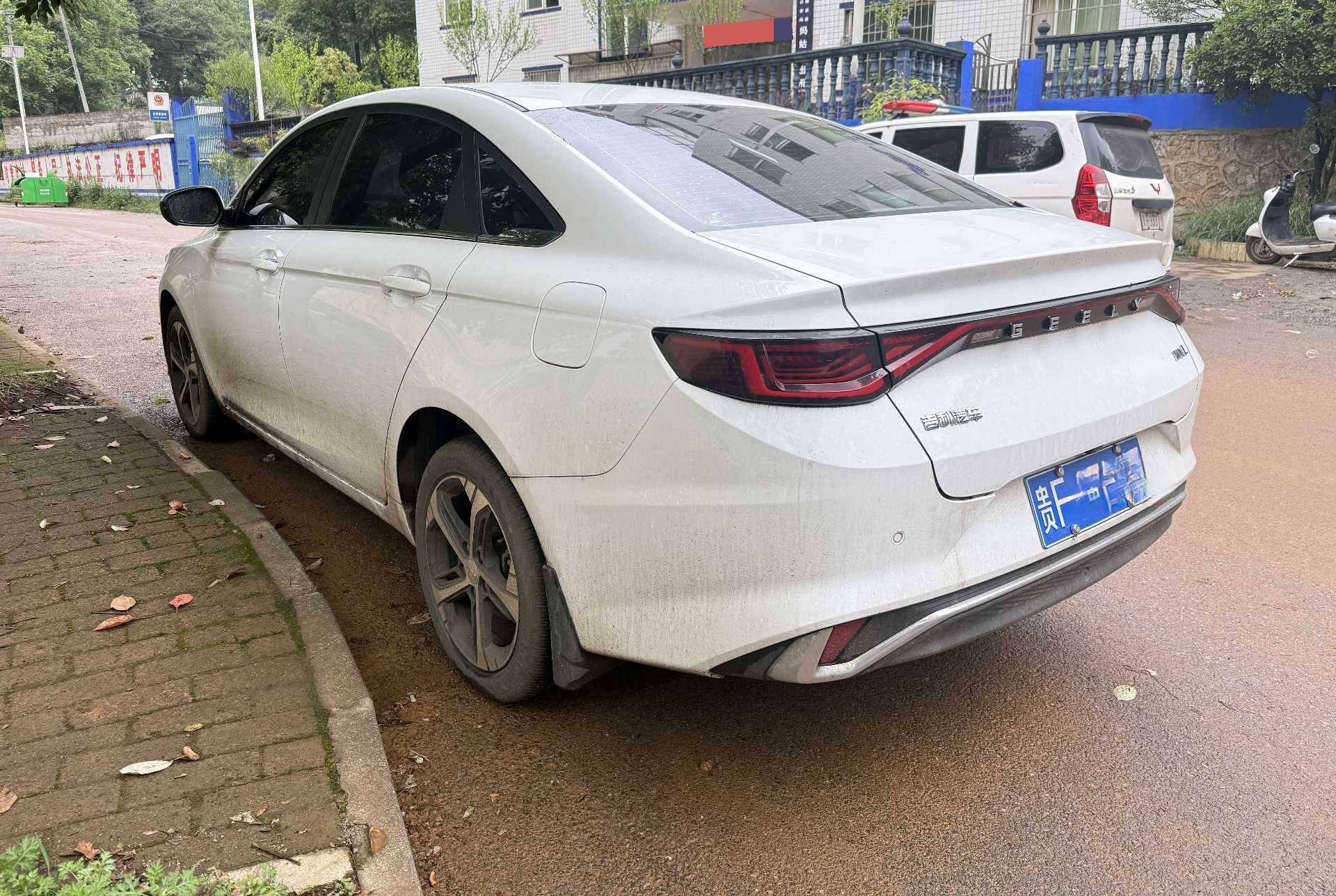 GEELY Emgrand L 2022 صورة سيارة #6