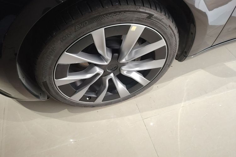 Tesla Model 3 2023 #9 Tesla Model 3 2023 car image #9