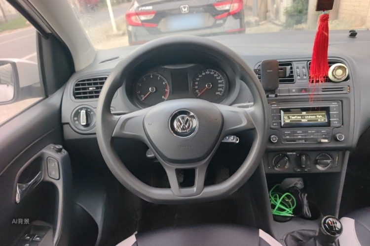 Volkswagen Polo 2016 car image #12