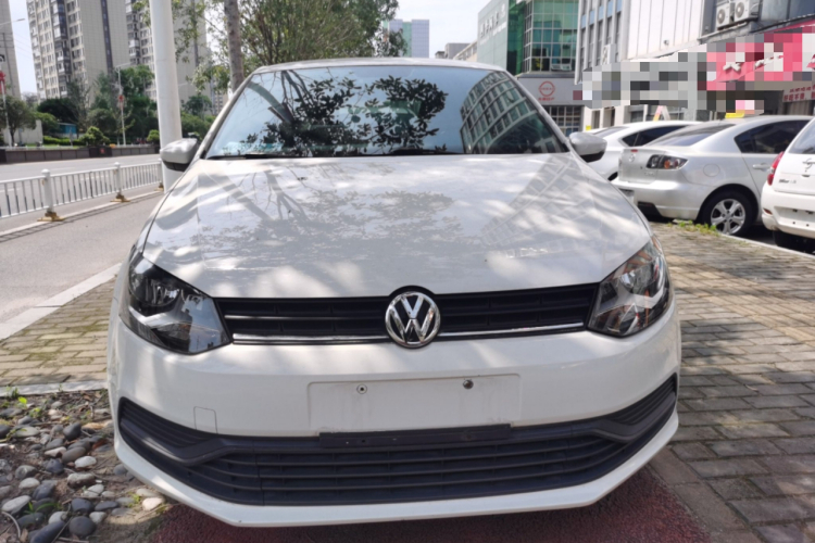 Volkswagen Polo 2018 car image #3