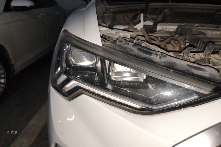 Audi Q3 2020 car image #8