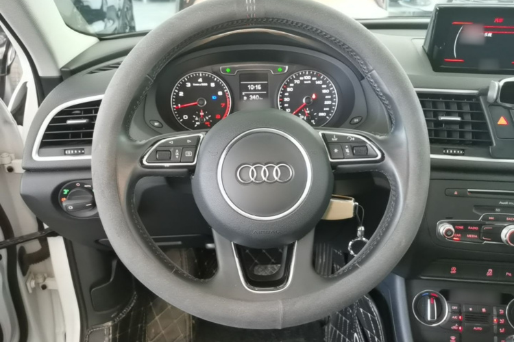 Audi Q3 2018 #11 Audi Q3 2018 car image #11