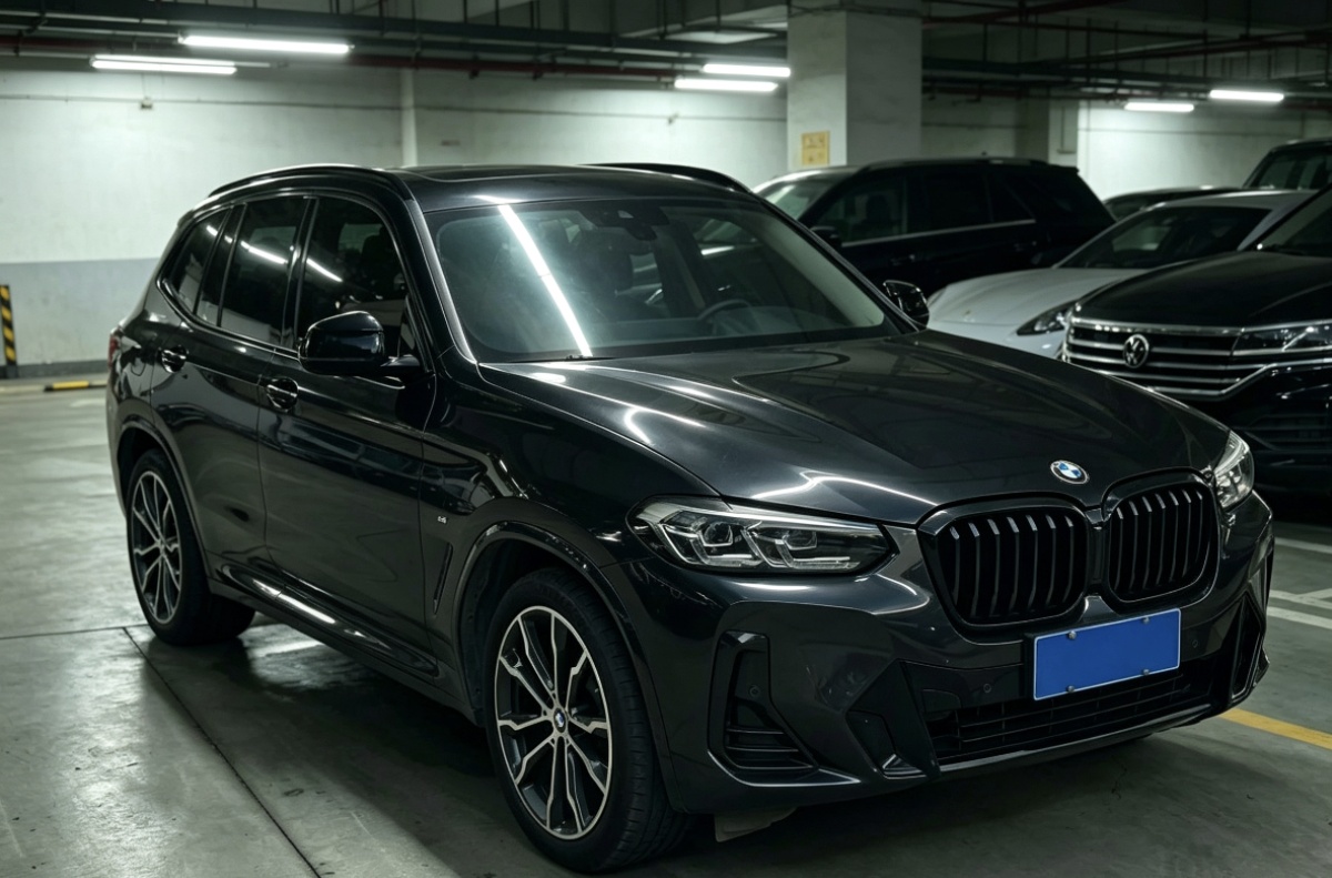 BMW X3 2022 car image #2