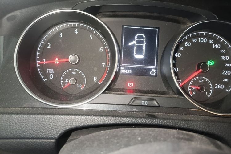 Volkswagen Golf 2019 car image #14