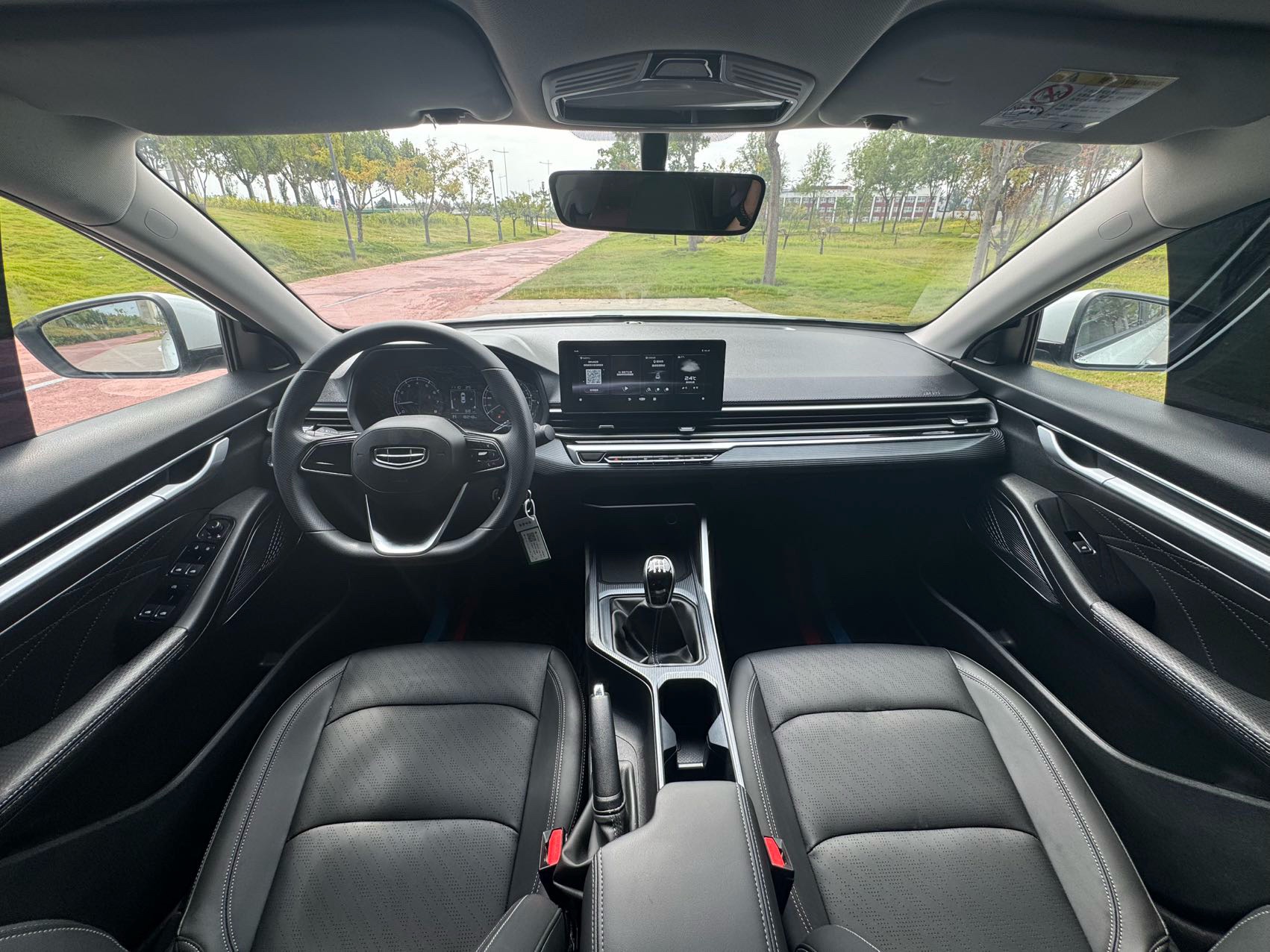 GEELY Emgrand 2023 #9 GEELY Emgrand 2023 car image #9