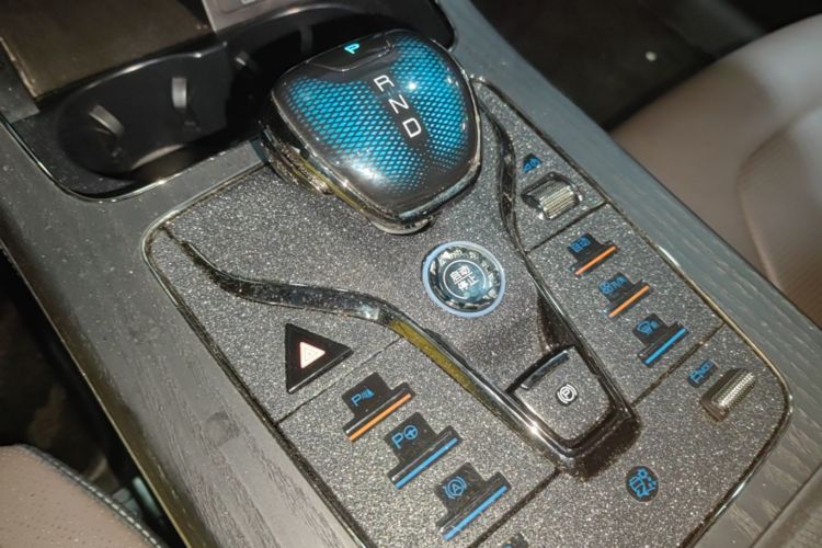 BYD Han 2023 car image #14
