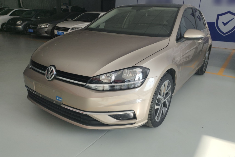 Volkswagen Golf 2020 imagen de coche #2