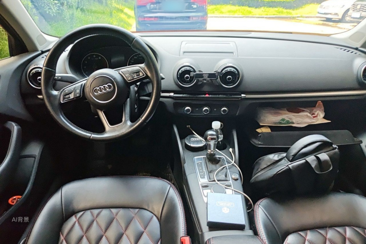 Audi A3 2018 immagine di auto #11