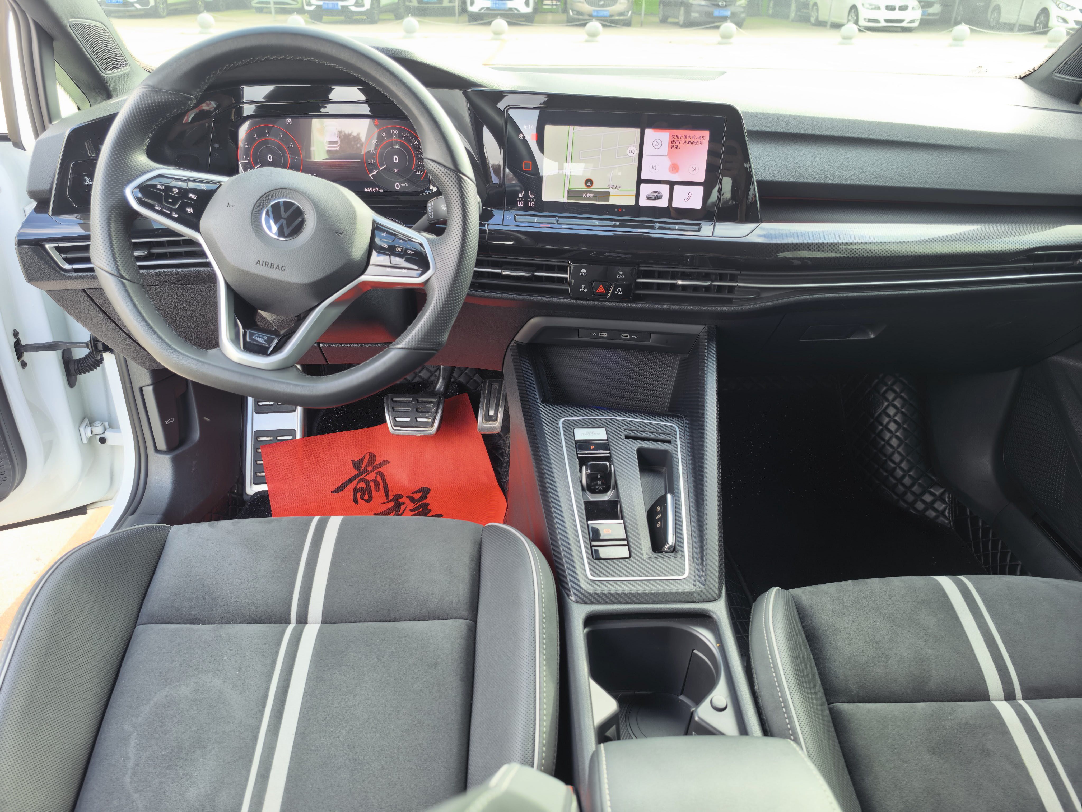 Volkswagen Golf 2022 car image #5