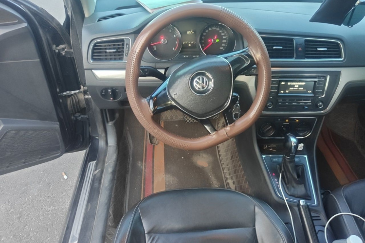 Volkswagen Lavida 2016 car image #15