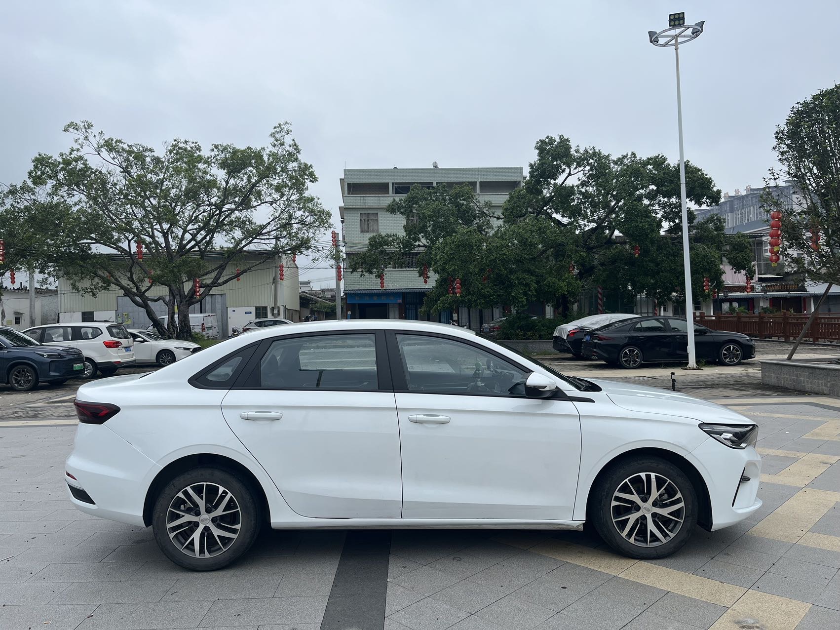GEELY Emgrand 2023 imagem de carro #8