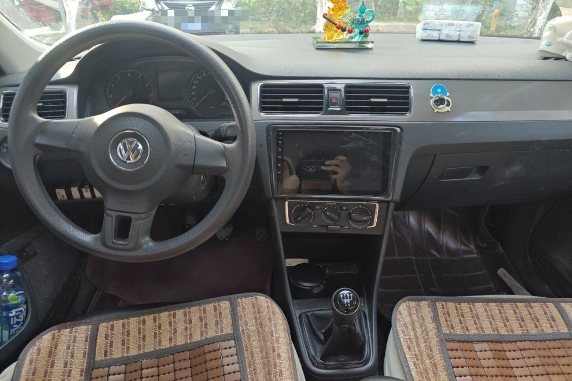 Volkswagen Santana 2015 car image #21