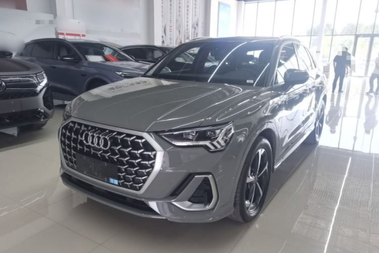 Audi Q3 2025 #2 Audi Q3 2025 car image #2