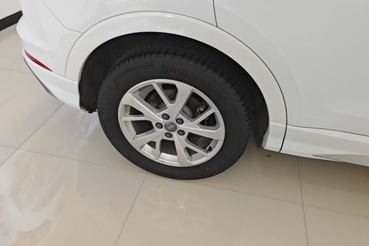 Audi Q3 2019 #10 Audi Q3 2019 car image #10