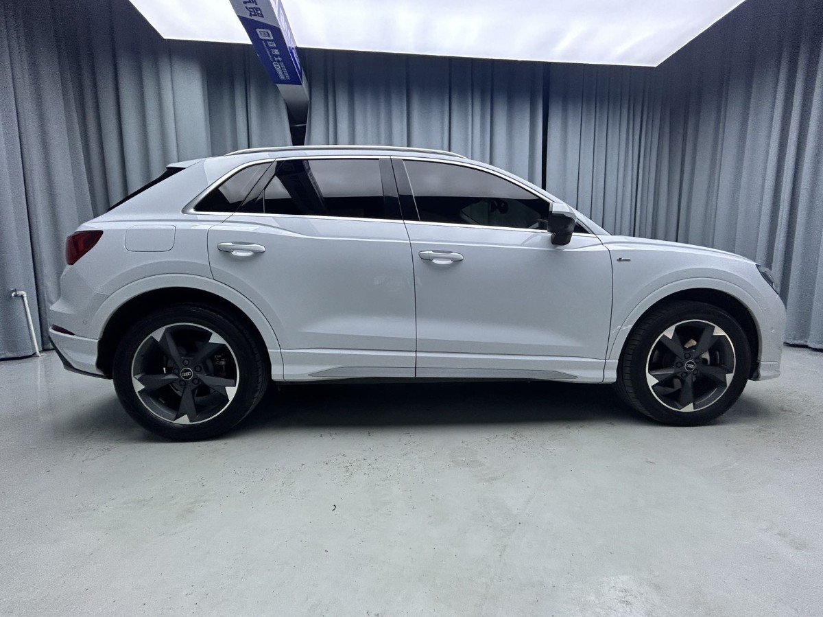 Audi Q3 2022 immagine di auto #7