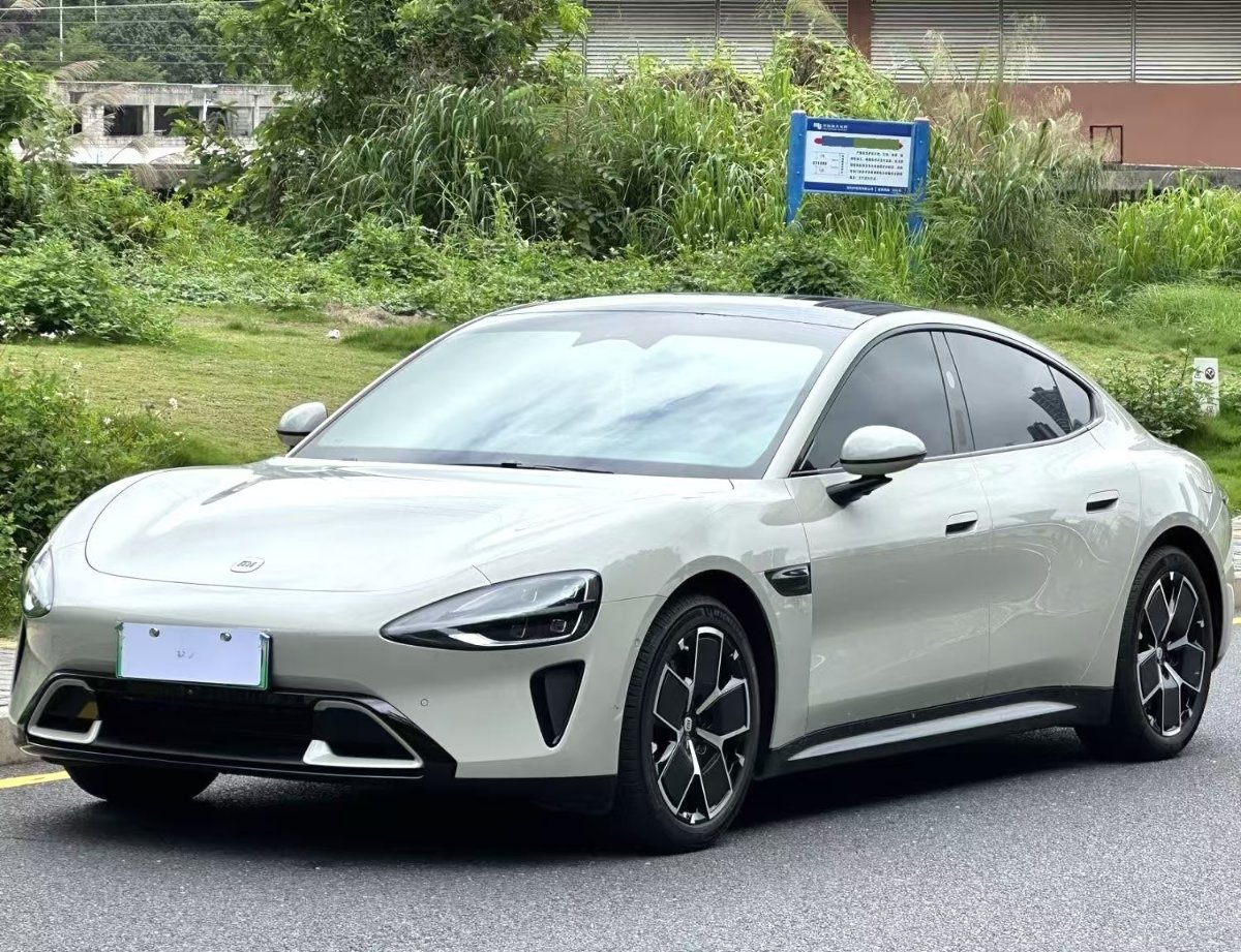 MI SU7 2025 car image 