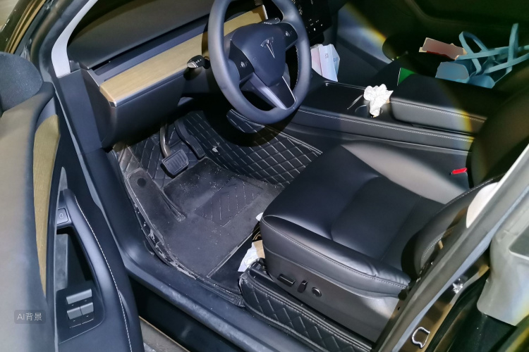 Tesla Model Y 2022 car image #18