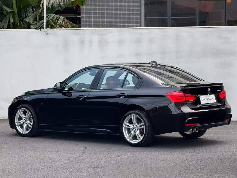 BMW 3 Series 2019 car image #7