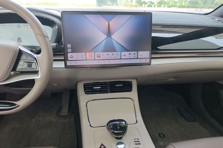 BYD Han 2024 car image #13
