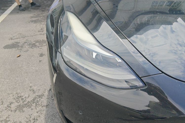 Tesla Model Y 2022 car image #8
