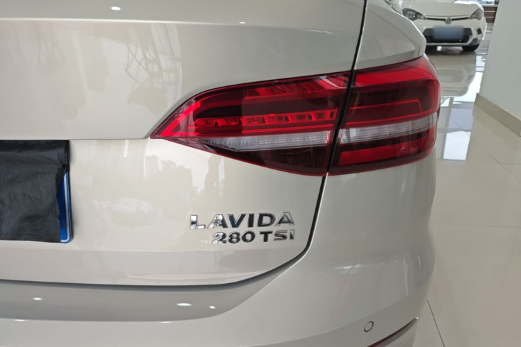 Volkswagen Lavida 2019 #8 Volkswagen Lavida 2019 car image #8