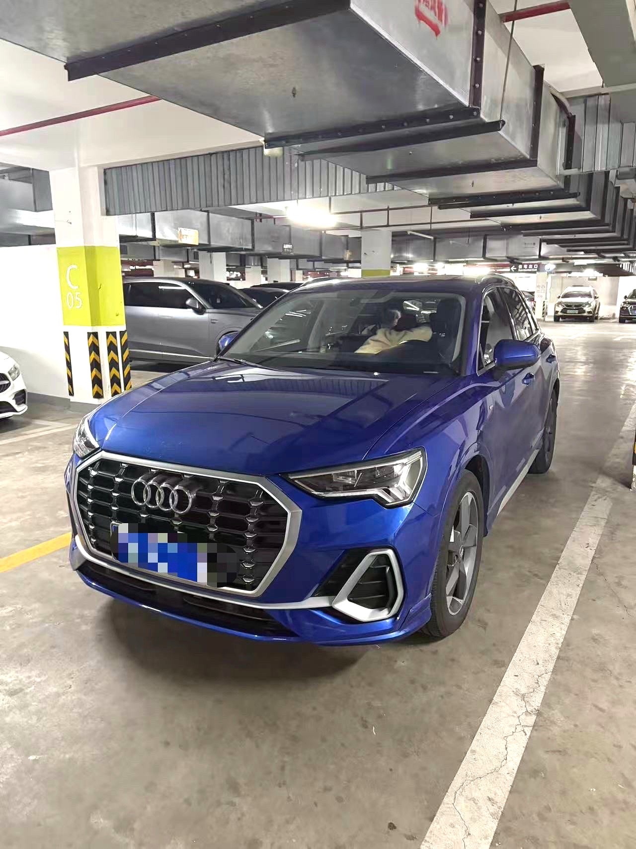 Audi Q3 2019 car image 