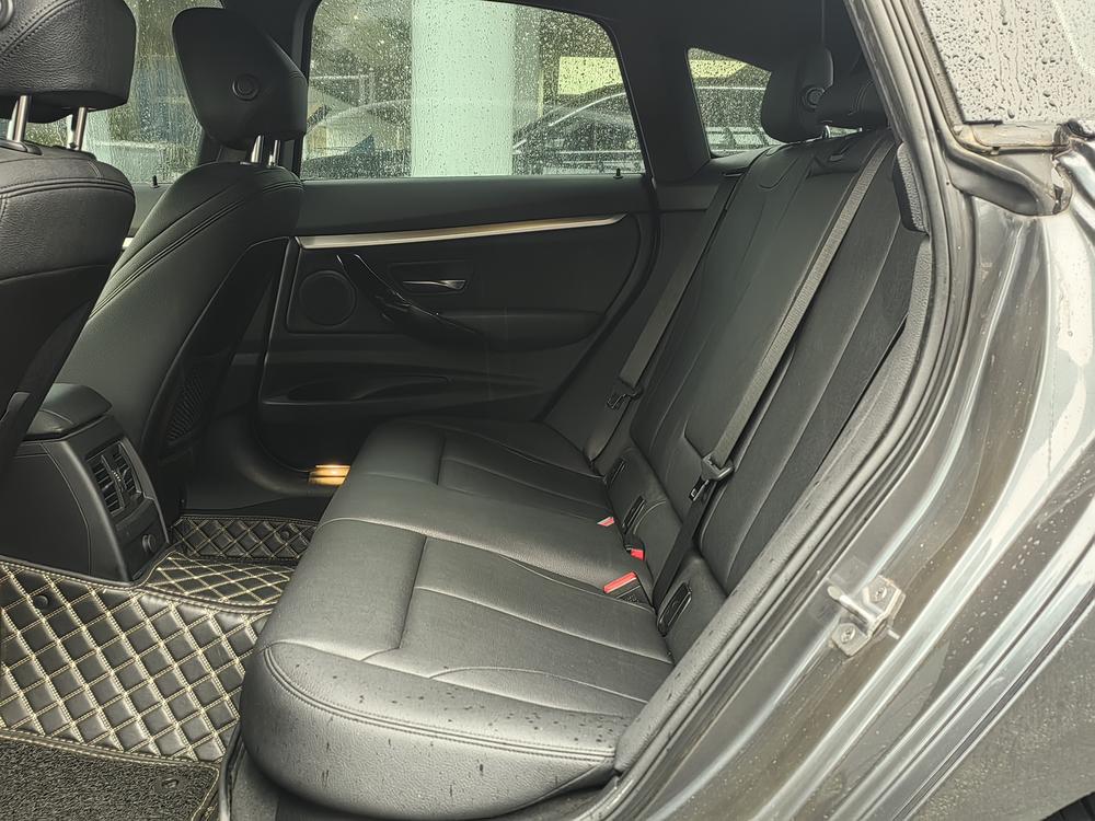BMW 3 Series GT 2022 #10 BMW 3 Series GT 2022 صورة سيارة #10