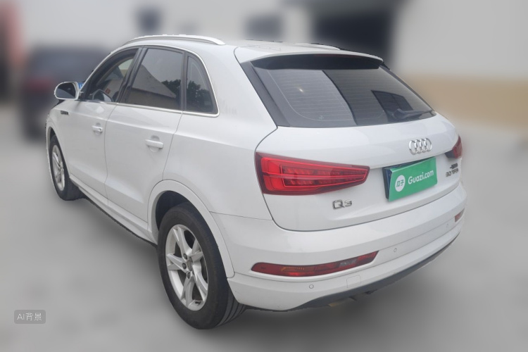 Audi Q3 2017 car image #5