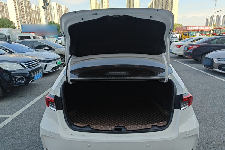 Toyota Corolla 2021 #19 Toyota Corolla 2021 صورة سيارة #19