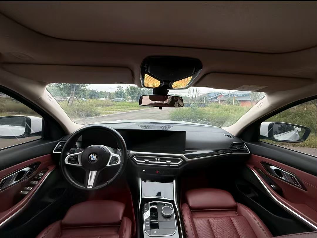 BMW 3 Series 2023 immagine di auto #5