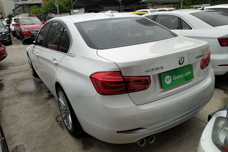 BMW 3 Series 2018 #5 BMW 3 Series 2018 car image #5