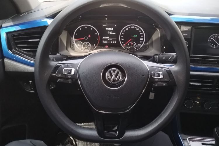 Volkswagen Polo 2020 car image #11