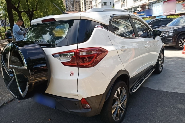 BYD Yuan 2018 #5 BYD Yuan 2018 car image #5