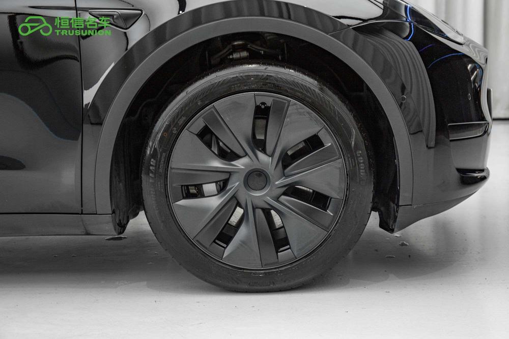 2023 car image #11