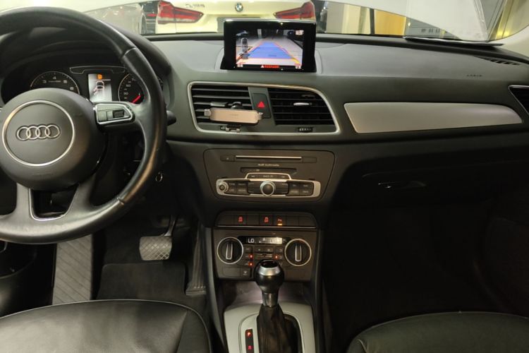 Audi Q3 2016 #17 Audi Q3 2016 car image #17