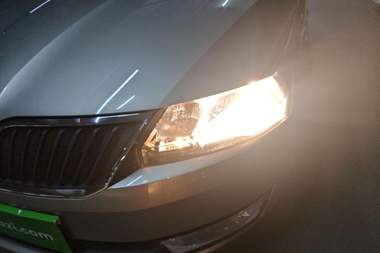 Skoda Rapid 2016 #23 Skoda Rapid 2016 car image #23