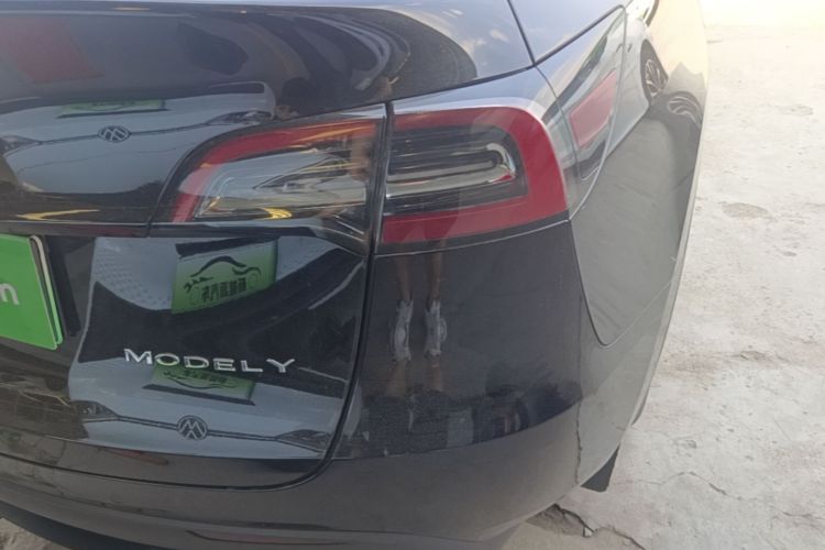 Tesla Model Y 2022 #8 Tesla Model Y 2022 car image #8