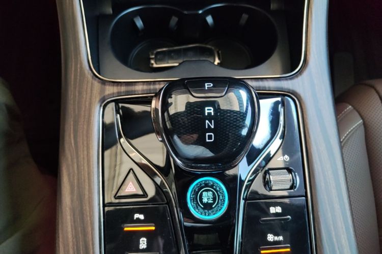 BYD Han 2023 car image #14