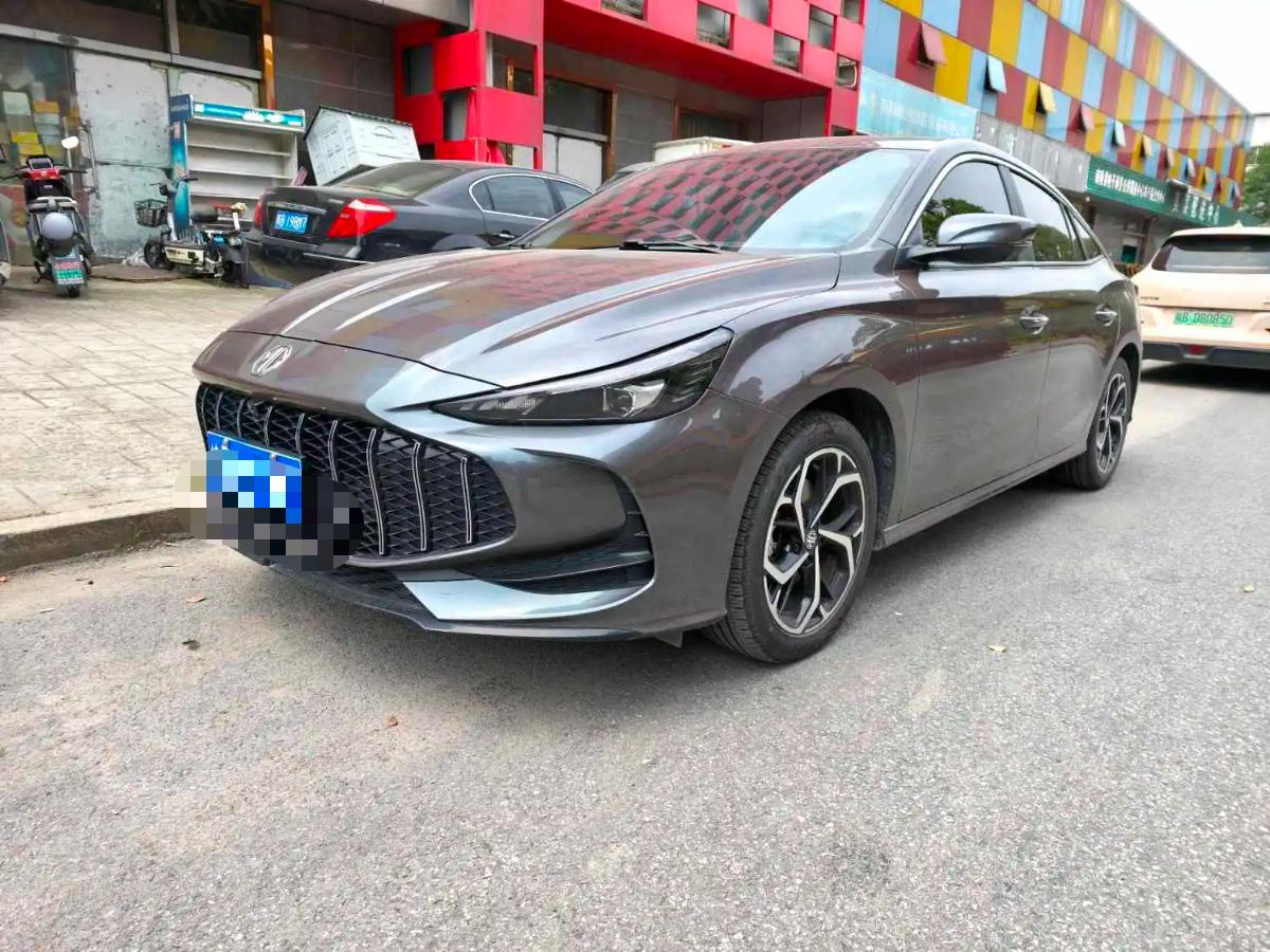 MG 5 2025 immagine di auto 