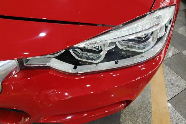 BMW 3 Series 2017 car image #23