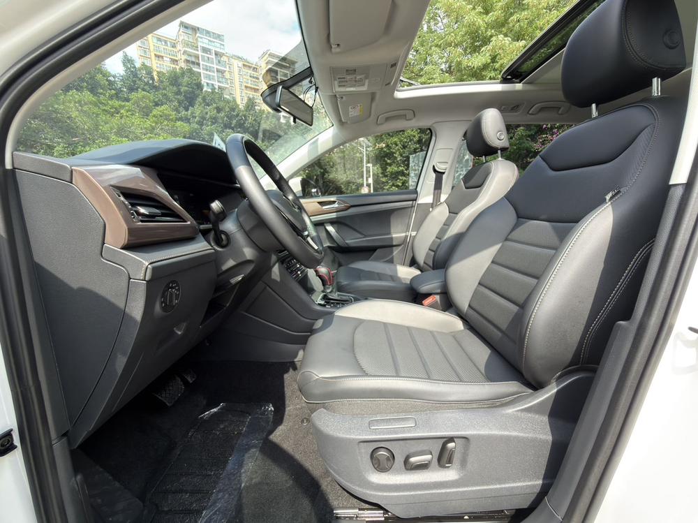 Volkswagen Tharu 2022 car image #21