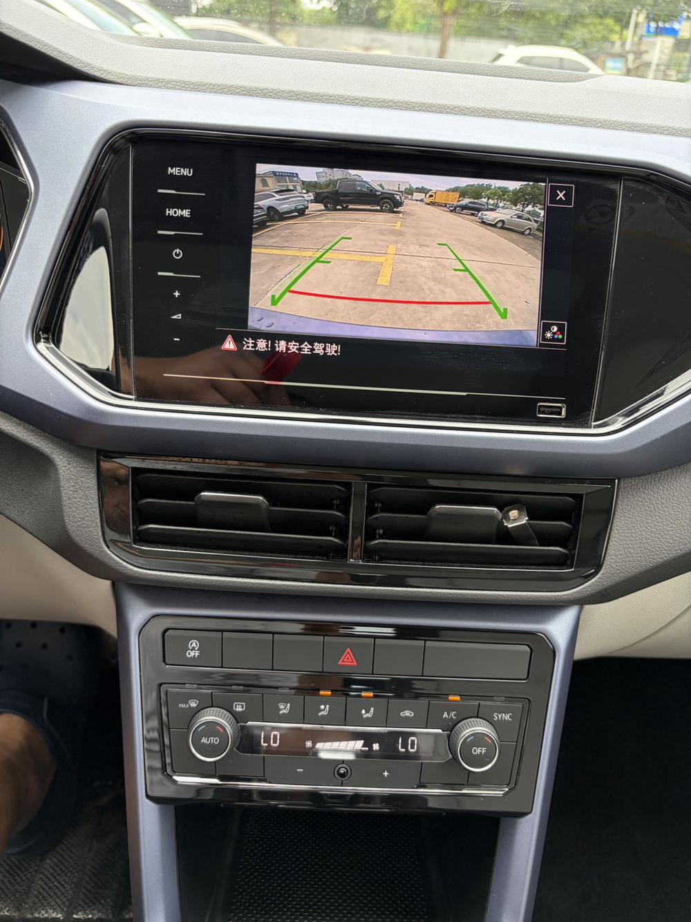 Volkswagen T-Cross 2020 car image #16