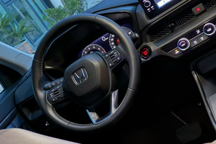 2023 car image #17