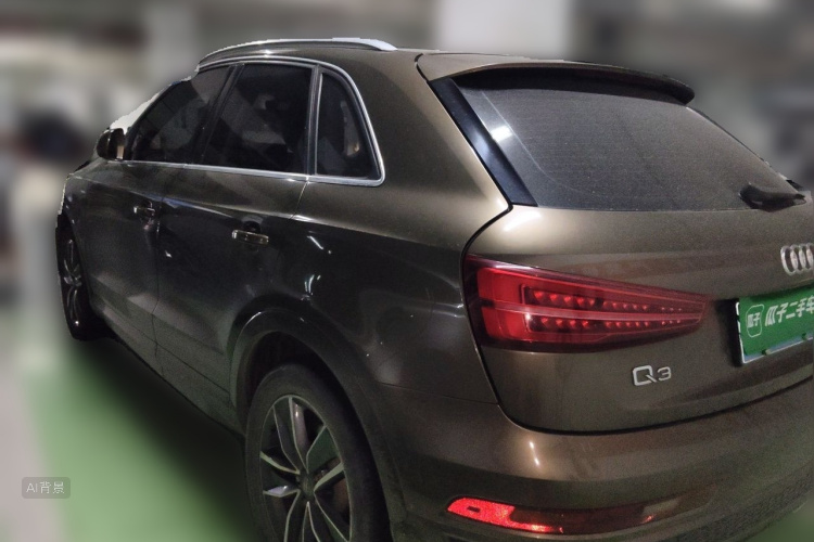 Audi Q3 2019 car image #5